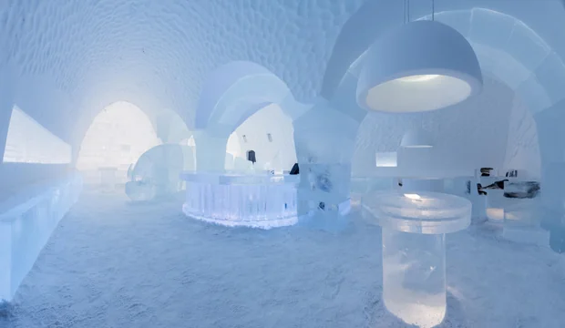 ICEBAR BY ICEHOTEL LOST AND FOUND by Jens Thoms Ivarsson, Tjåsa Gusfors & Maurizio Perron (Foto: Christopher Hauser)