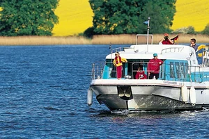 Die schönsten Hausboot-Reviere in Deutschland: Wo man mit dem Hausboot zu Hause ist