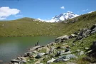 Blick auf schneebedeckte Berge