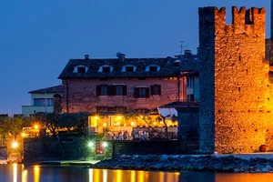 Therme di Sirmione am Gardasee Head