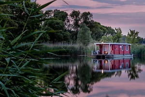 Hausboot Mecklenburg Brandenburg teaser