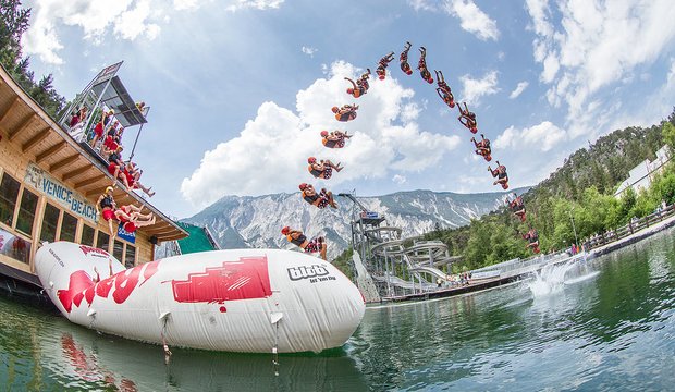 Das Blobbing in der AREA 47; Foto:AREA 47 Das Blobbing in der AREA 47; Foto:AREA 47