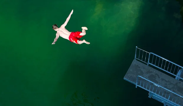 Turmspringen in der Water AREA des Freizeitparks; Foto:AREA47 Turmspringen in der Water AREA des Freizeitparks; Foto:AREA47