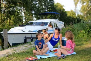 Familienspaß auf dem Wasser Familienspaß auf dem Wasser Le Boat Urlaub