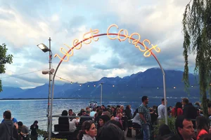 Den Abend ausklingen lassen mit Blick über den Genfersee beim Montreux Jazz Festival
