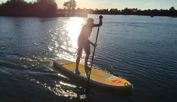 Stand Up Paddling am Schweinfurter Baggersee Stand Up Paddling am Schweinfurter Baggersee