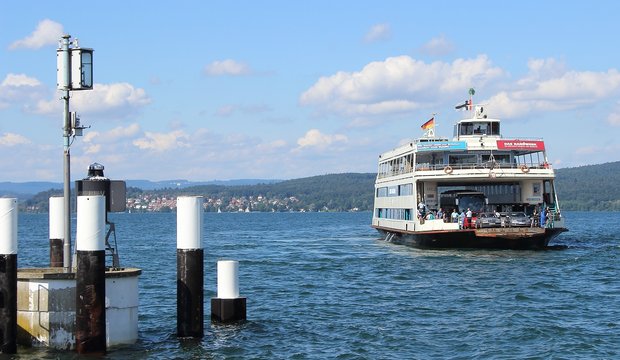 Fähre von Konstanz nach Meersburg am Bodensee Fähre von Konstanz nach Meersburg am Bodensee