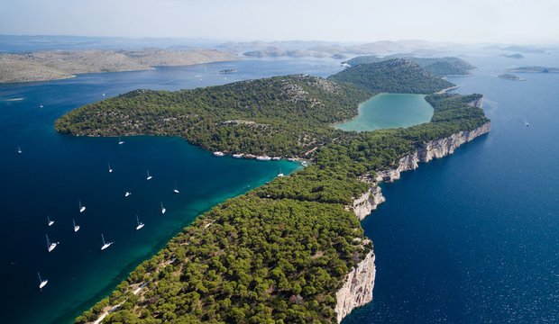 Die Insel Dugi Otok mit Salzsee Die Insel Dugi Otok mit Salzsee