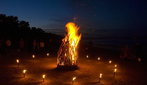 Prächtiges Osterfeuer in Binz