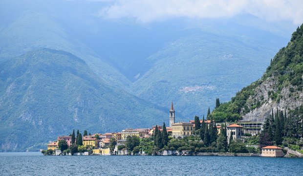 Blick auf Varenna am Comer See Blick auf Varenna am Comer See