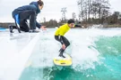 Jede Menge Spaß auf dem weltweit ersten UNIT Surf Pool 