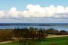 Blick auf den Großen Binnensee und die idyllische Umgebung