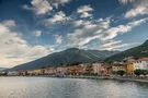 Blick auf die Uferpromenade am Comer See