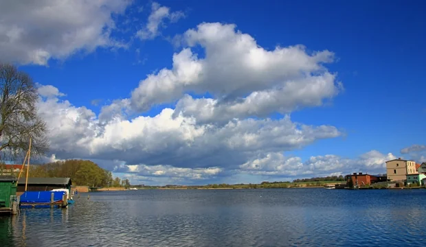 Weiße Wolken, Blauer Himmel , ein perfekter Tag am Fleesensee Weiße Wolken, Blauer Himmel , ein perfekter Tag am Fleesensee