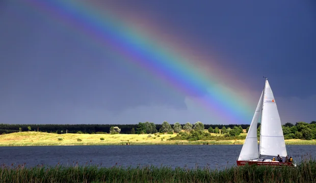 Ein Regenbogen über der Goitzsche