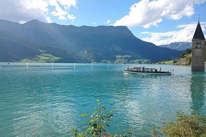 Der Reschensee im Frühling Der Reschensee im Frühling