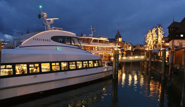 Weihnachtsfahrten des Katamaran Bodensee Weihnachtsfahrten des Katamaran Bodensee