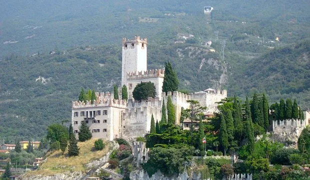 Skaligerburg Torri del Bonaco Skaligerburg Torri del Bonaco