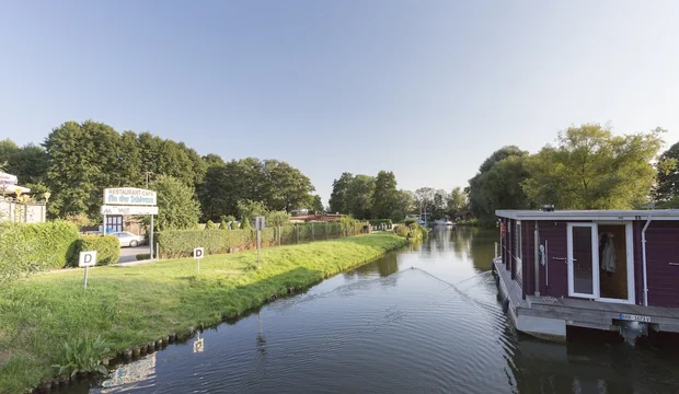 Hausboot in Himmelpfort