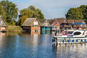 Hausbooturlaub auf der Mecklenburgischen Seenplatte