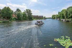 Mit dem Hausboot über die Havel