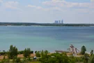 Blick auf den türkis-blauen Störmthaler See