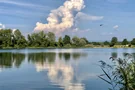 Der Baggersee Wacholderhain an einem schönen Sommertag