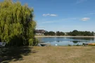 Die Liegewiese am Allersee lädt zum entspannen und verweilen ein