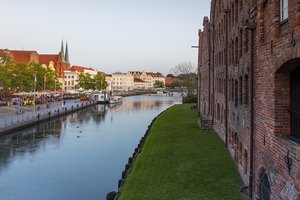 v Undertrave in Lübeck am Abend