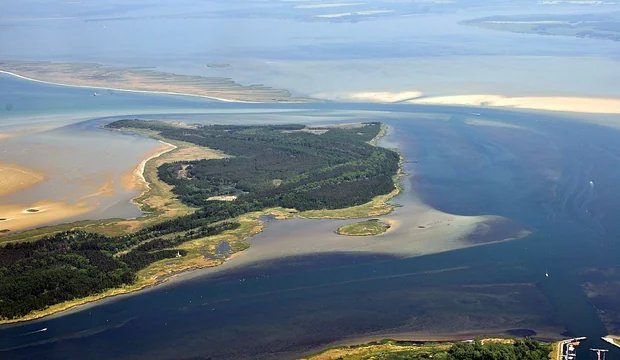 Blick auf Barhöft und die Insel Bock