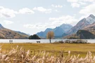 Spazieren am herbstlichen Silsersee