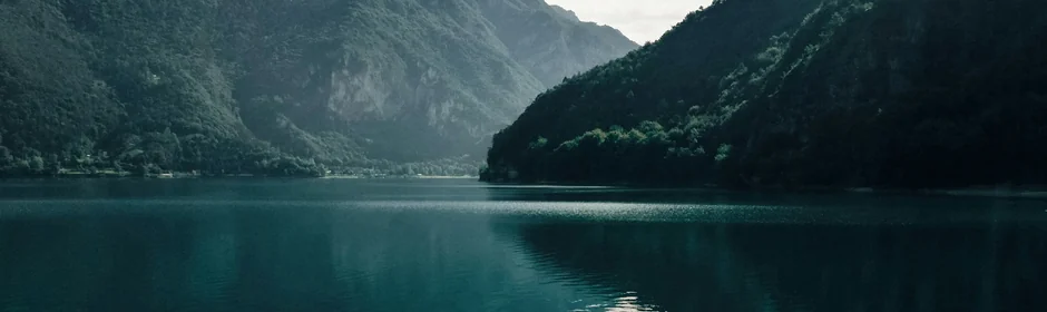 Urlaub an bekannten Seen planen: Headmotiv