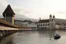 Kapellbrücke in Luzern - Vierwaldstättersee, Foto: unsplash.com Kapellbrücke in Luzern - Vierwaldstättersee